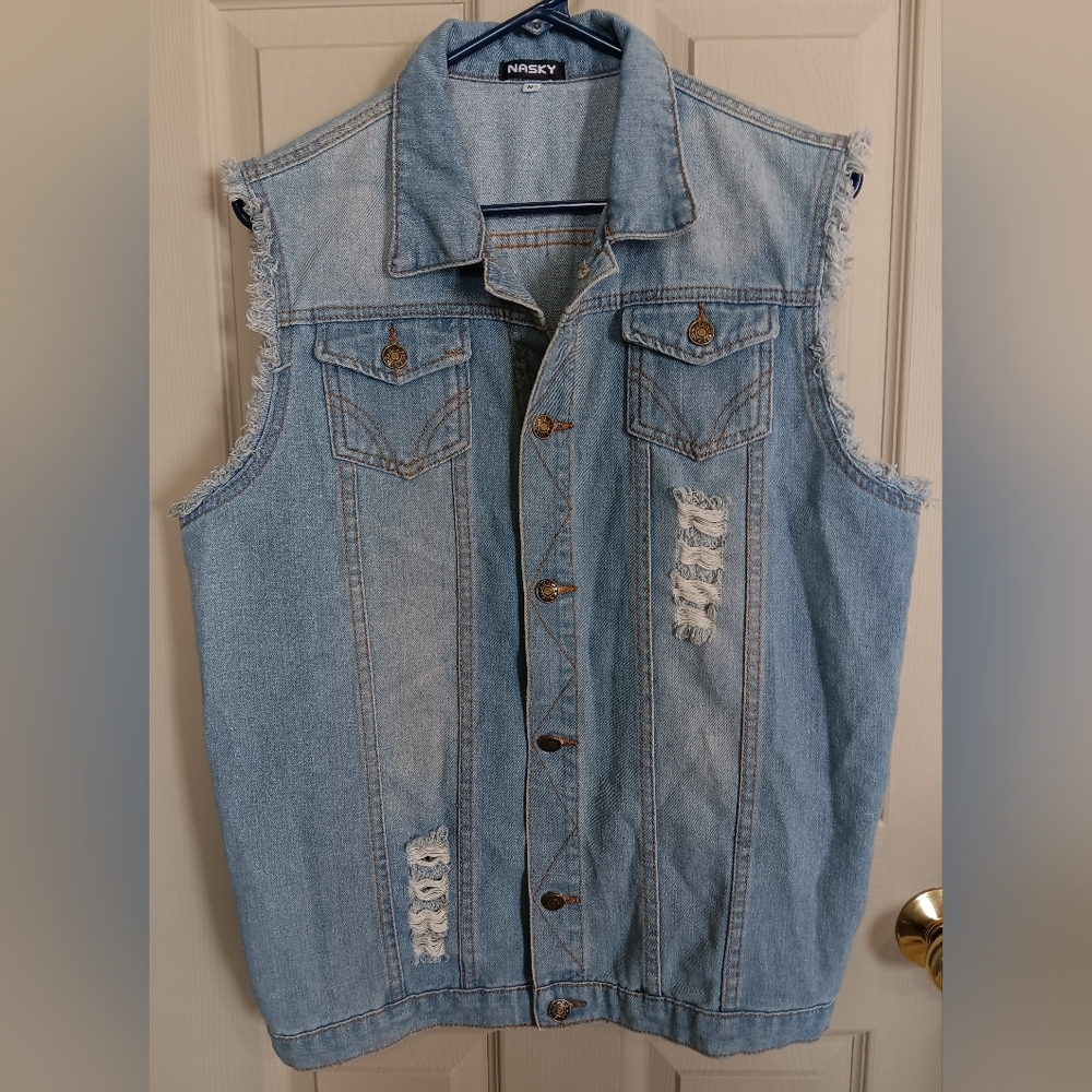 Nasky Women's Lightwash Destructed Denim Vest - Size Medium